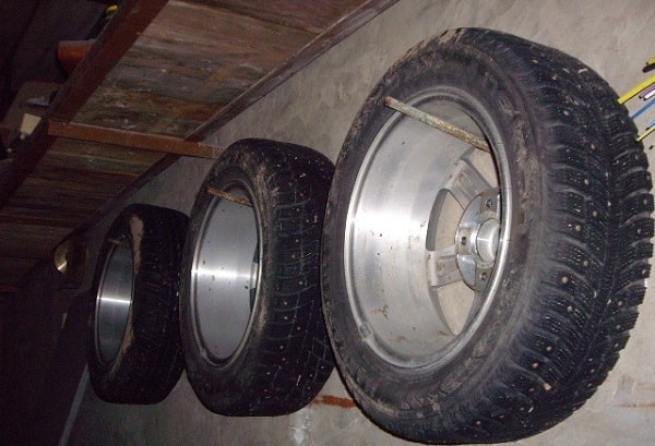 Хранение колес в подвешенном виде